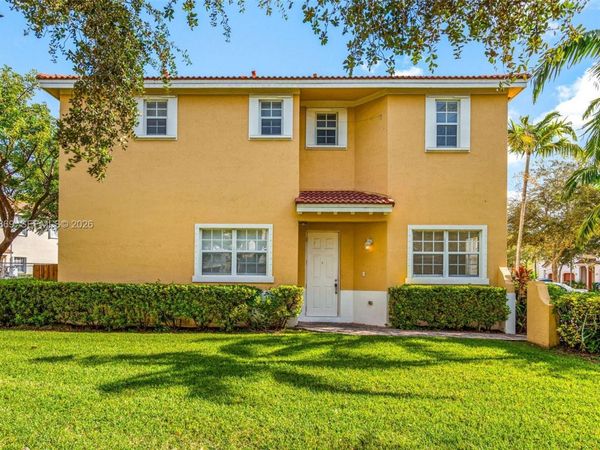 2109 NE 3rd Ct, Homestead, FL 33033