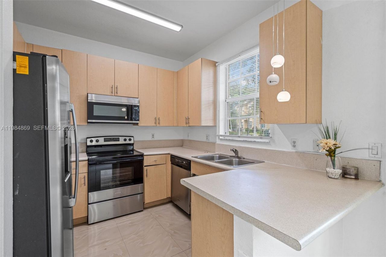 2109 NE 3rd Ct , Homestead, FL 33033 Photo