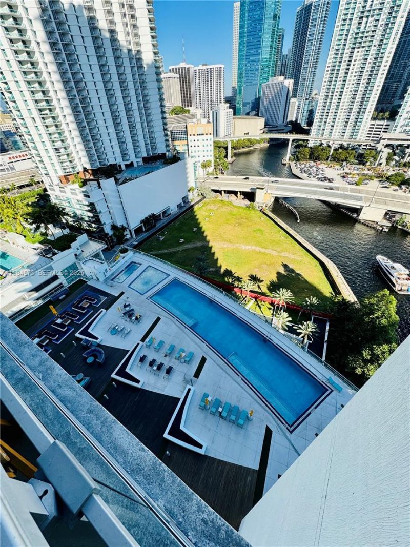 92 SW 3rd St , Unit 2112, Miami, FL 33130 Photo