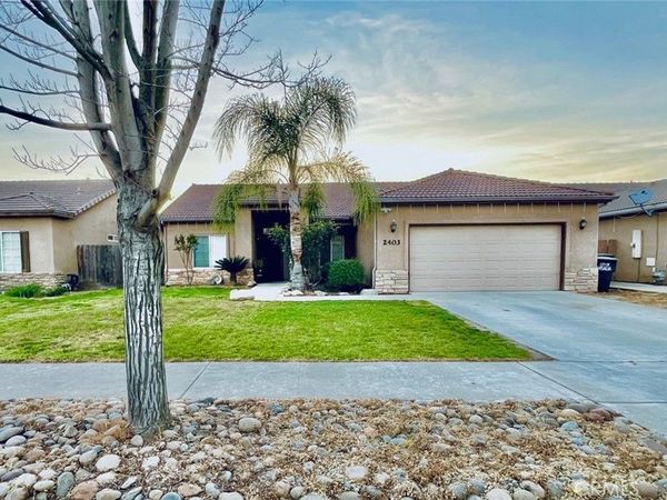 2403 N Crowe, Visalia, CA 93291