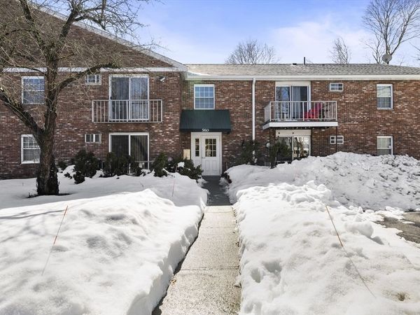 56 Townsend St, Unit D26, Abington, MA 02351