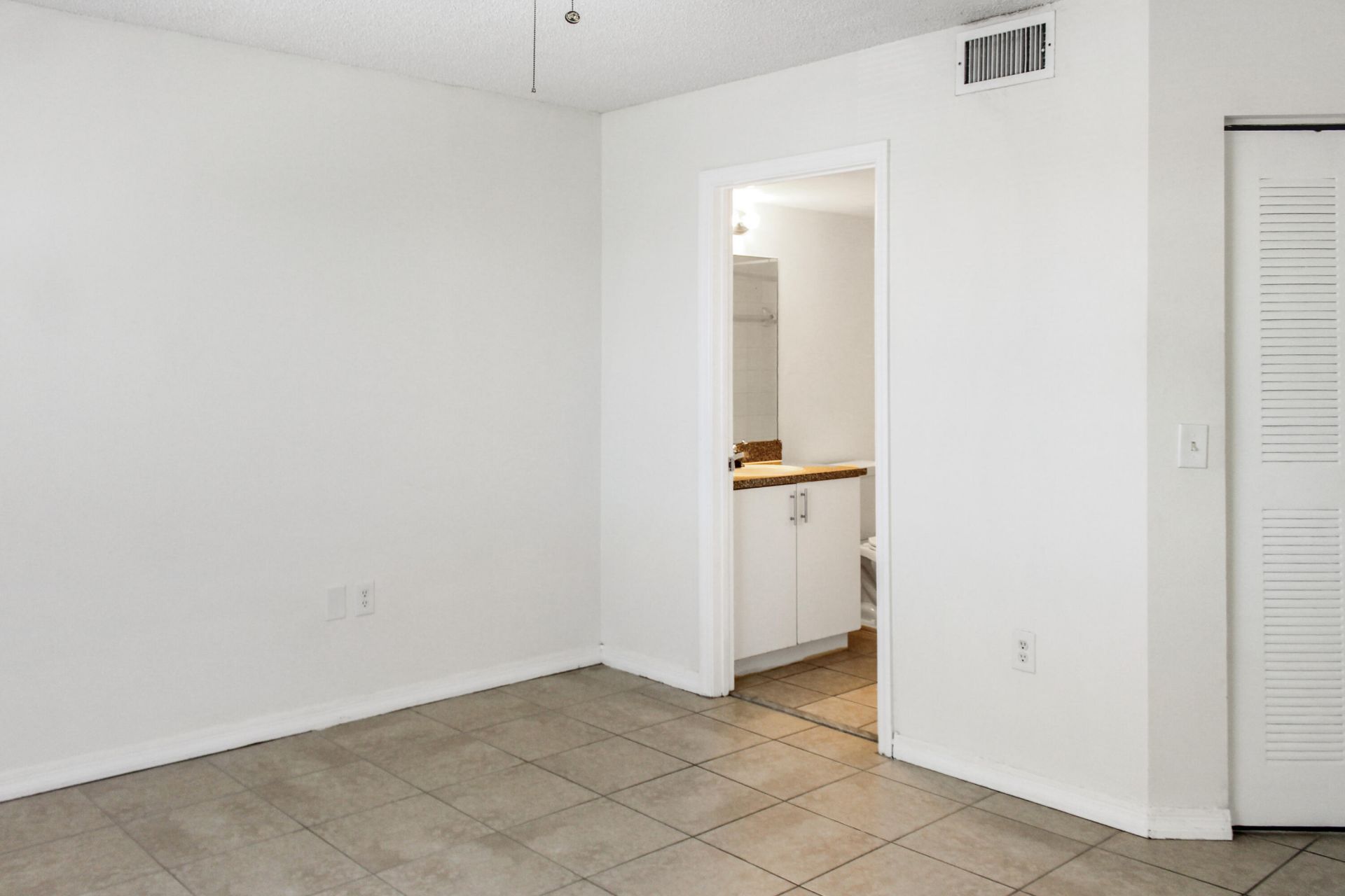 5065 Wiles Road, Unit 307, Coconut Creek, FL 33073 Photo