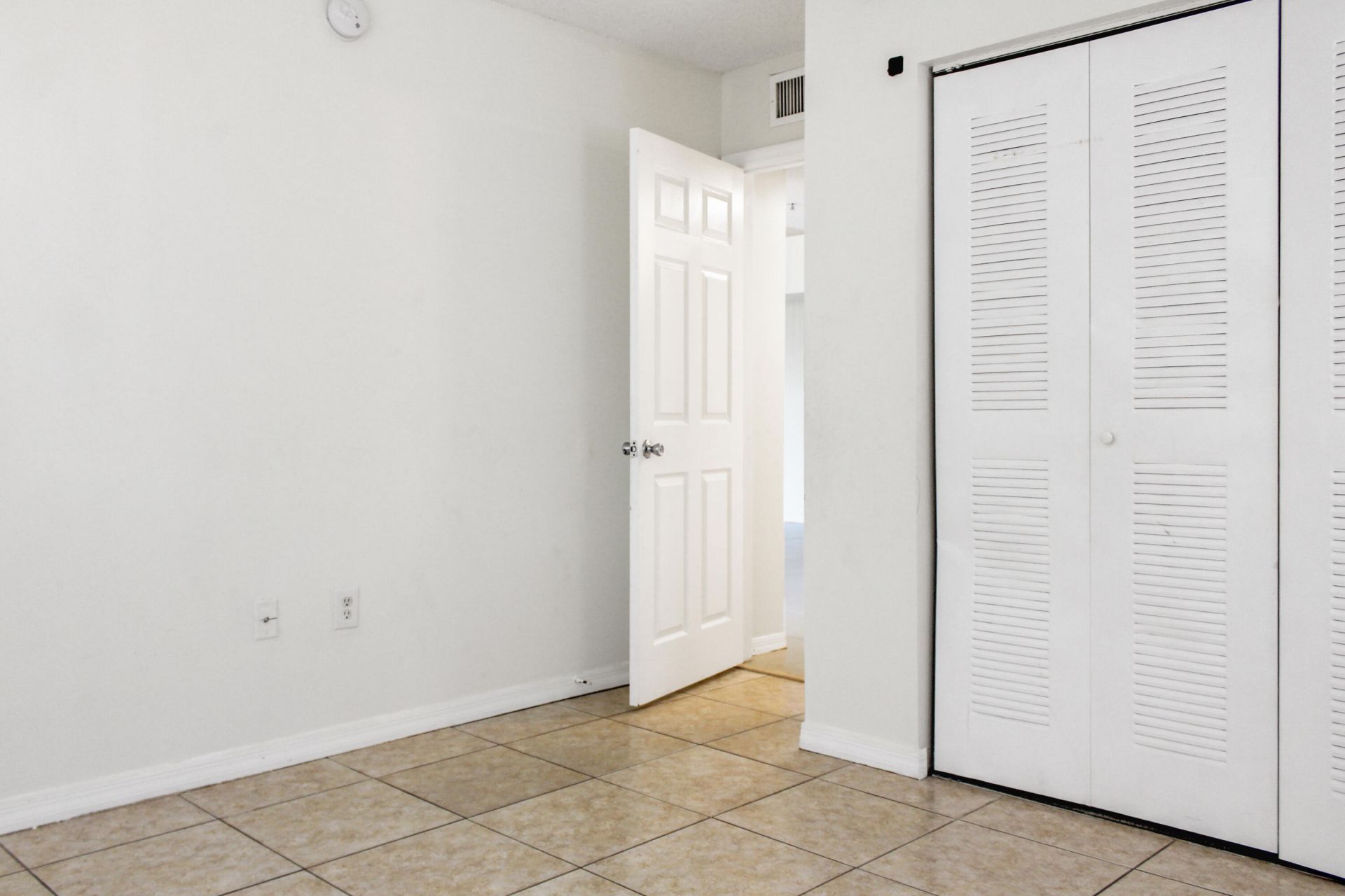 5065 Wiles Road, Unit 307, Coconut Creek, FL 33073 Photo