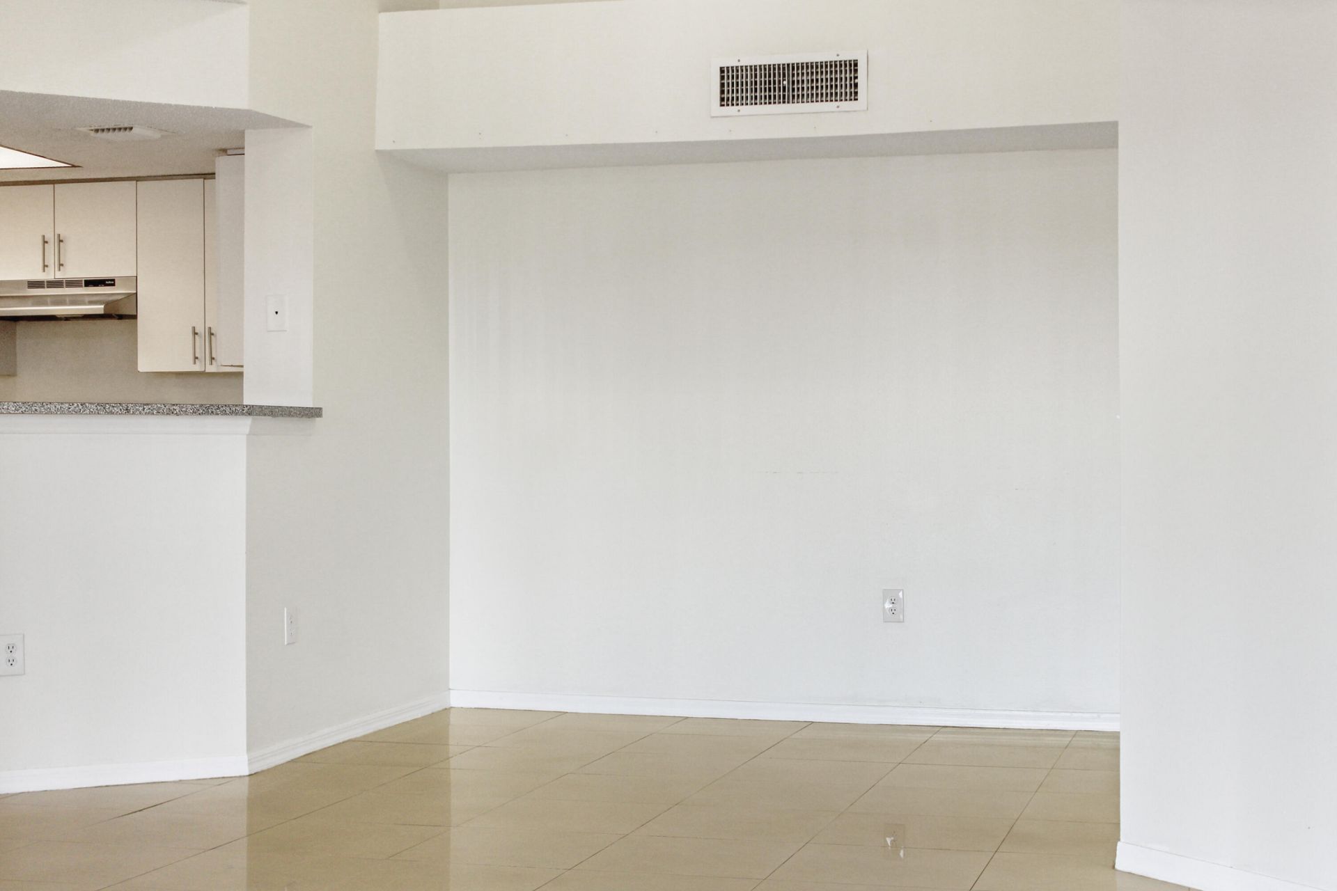 5065 Wiles Road, Unit 307, Coconut Creek, FL 33073 Photo