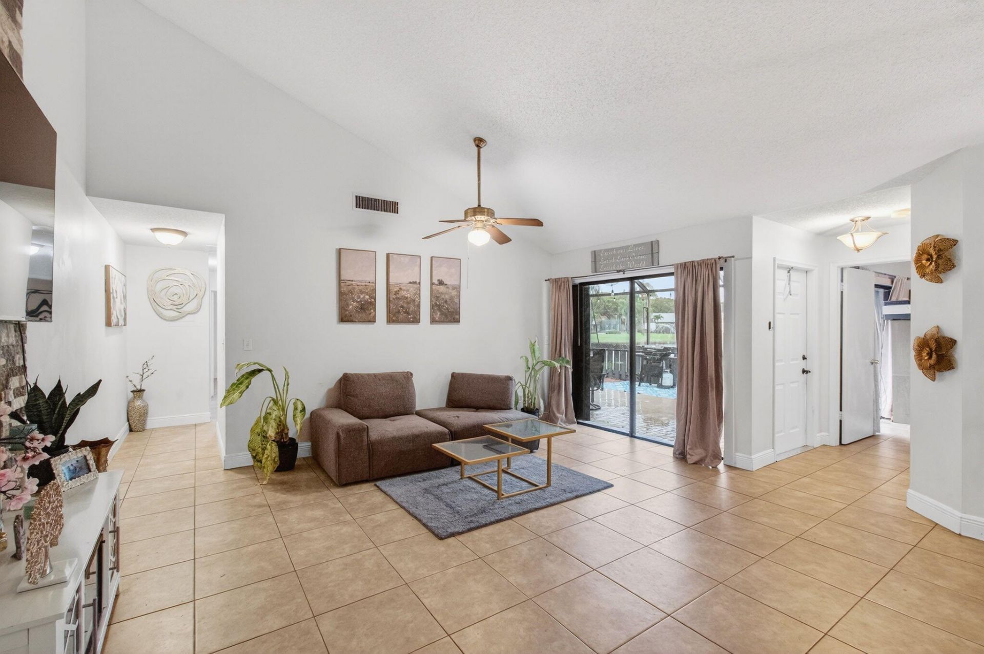 1057 Summit Trail Circle, Unit B, West Palm Beach, FL 33415 Photo