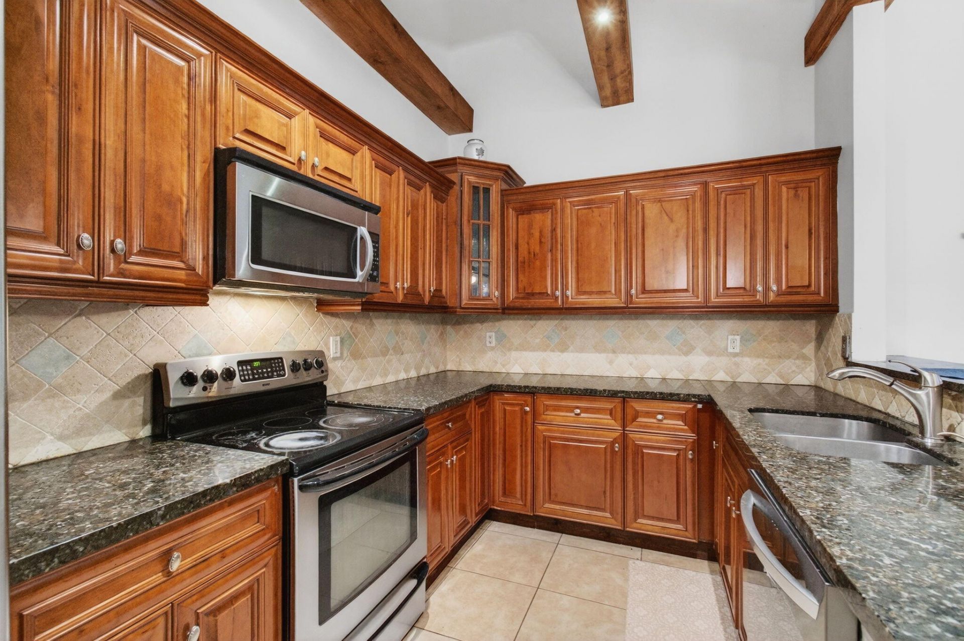 1057 Summit Trail Circle, Unit B, West Palm Beach, FL 33415 Photo