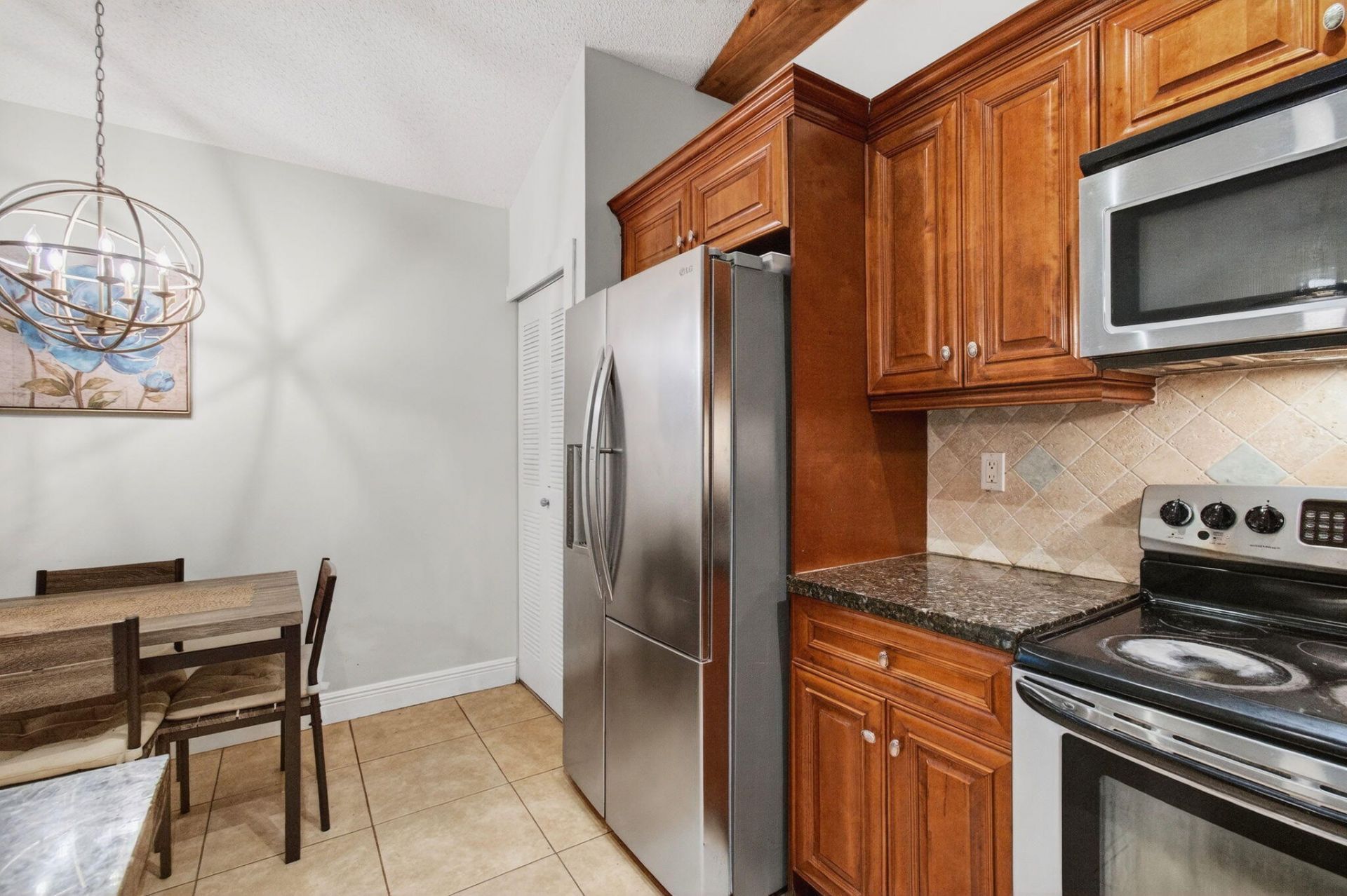 1057 Summit Trail Circle, Unit B, West Palm Beach, FL 33415 Photo