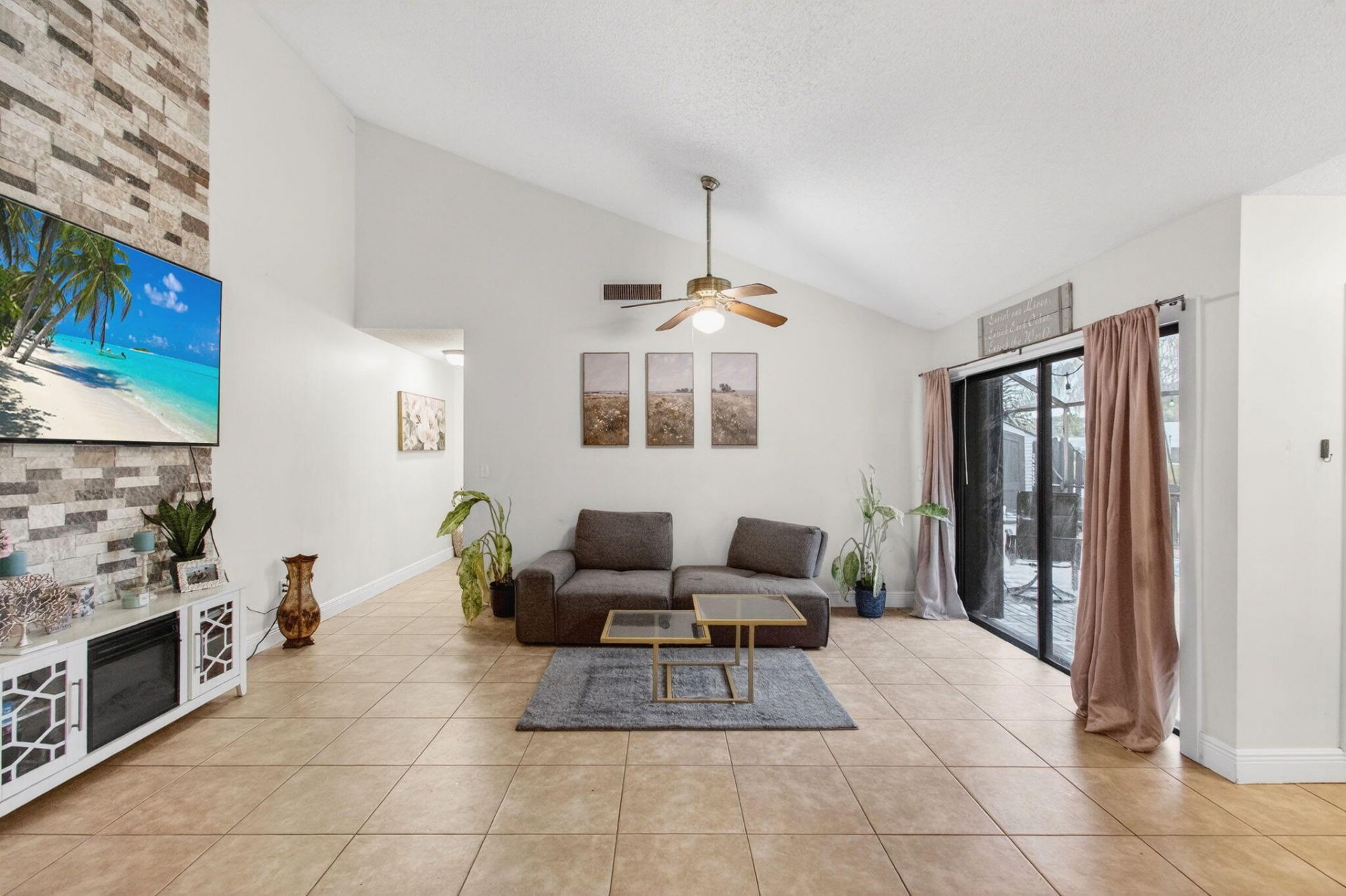 1057 Summit Trail Circle, Unit B, West Palm Beach, FL 33415 Photo