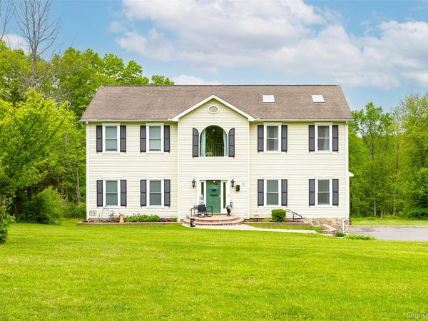 12 Broadview Lane , Red Hook, NY 12571