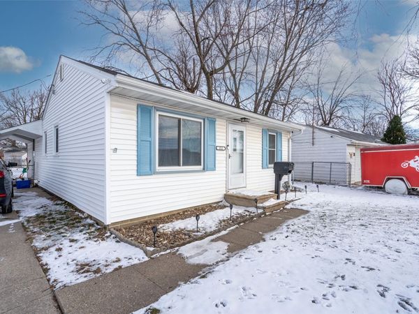 311 E 22nd Street S, Newton, IA 50208