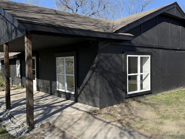 305 W Commercial Street , Inola, OK 74036