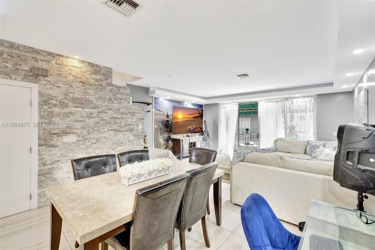 12662 NW 14th St , Sunrise, FL 33323 Photo