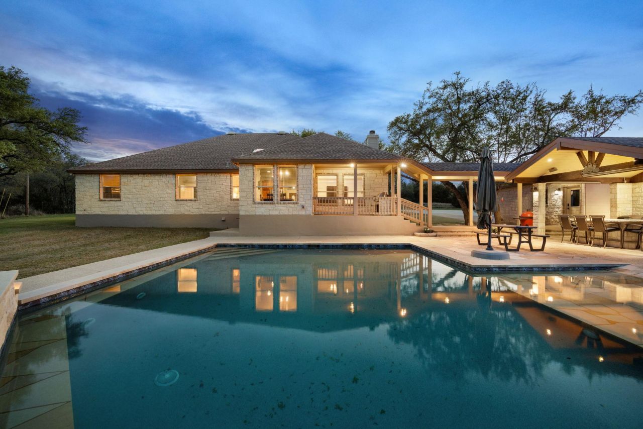 344 Patricia Rd, Georgetown, TX 78628 Main Photo