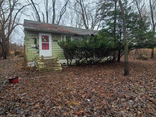 2605 N Pine Street , Waukegan, IL 60087