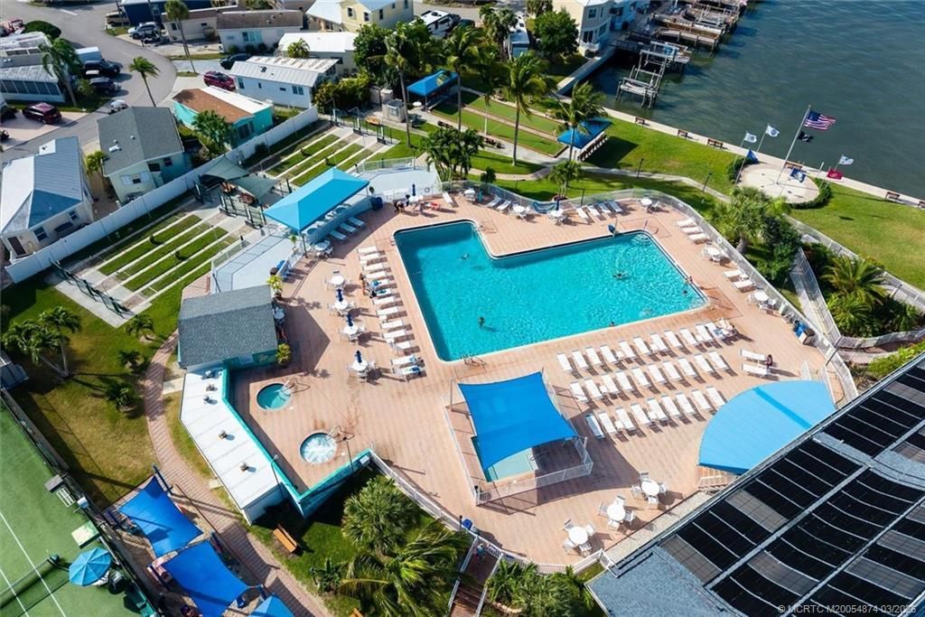 561 Nettles Boulevard, Jensen Beach, FL 34957 Photo