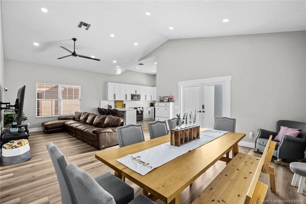 561 Nettles Boulevard, Jensen Beach, FL 34957 Photo