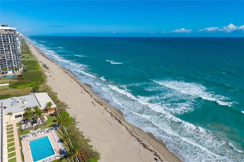 561 Nettles Boulevard, Jensen Beach, FL 34957 Photo