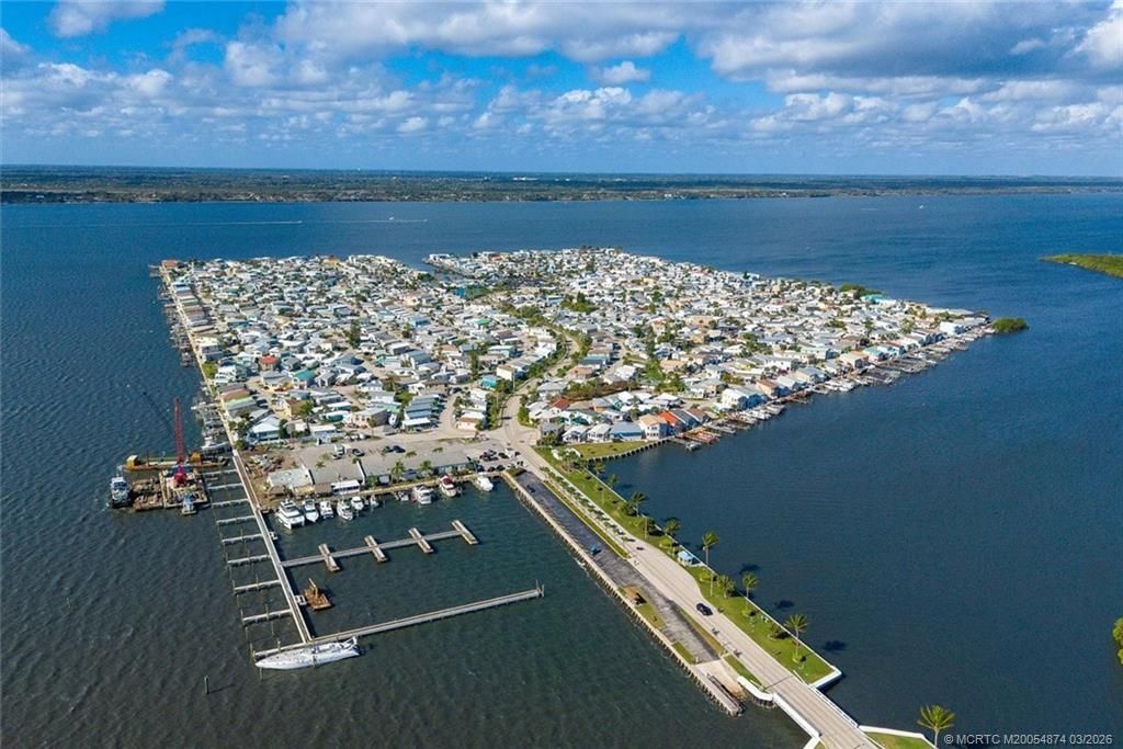 561 Nettles Boulevard, Jensen Beach, FL 34957 Photo