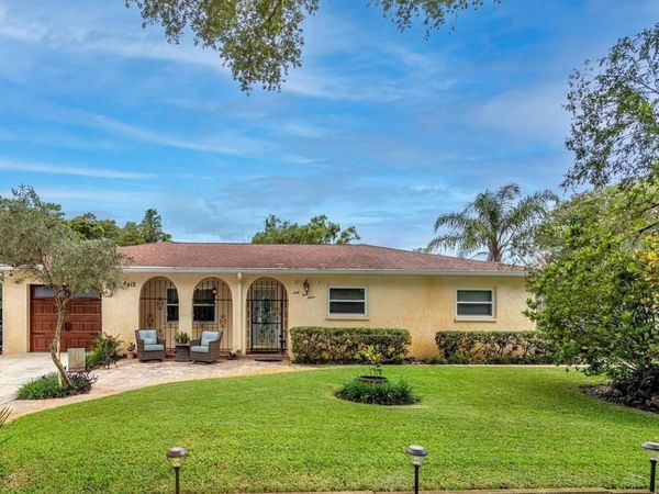 6412 N WOODLYNNE AVENUE , TAMPA, FL 33614