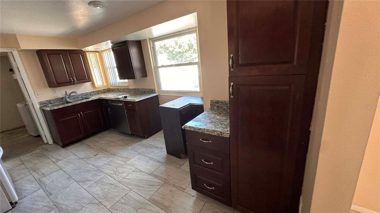 6204 38th Avenue W, Bradenton, FL 34209 Photo