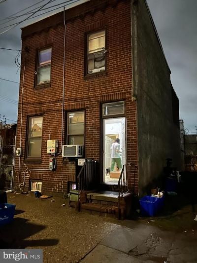 2051 N Lawrence Street, Philadelphia, PA 19122 Main Photo