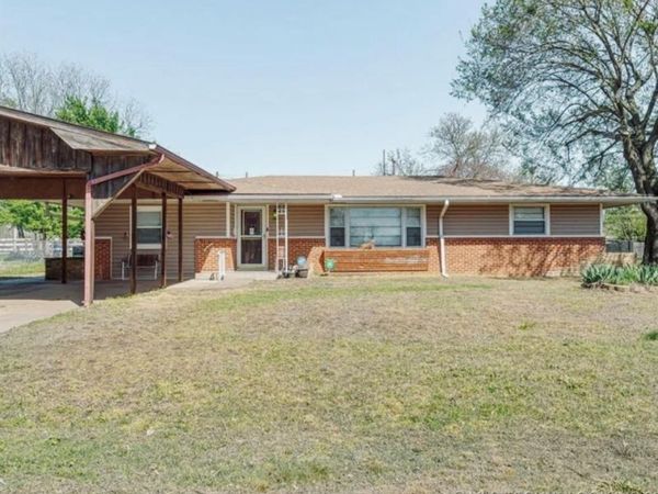 209 S 2nd Avenue, Stroud, OK 74079