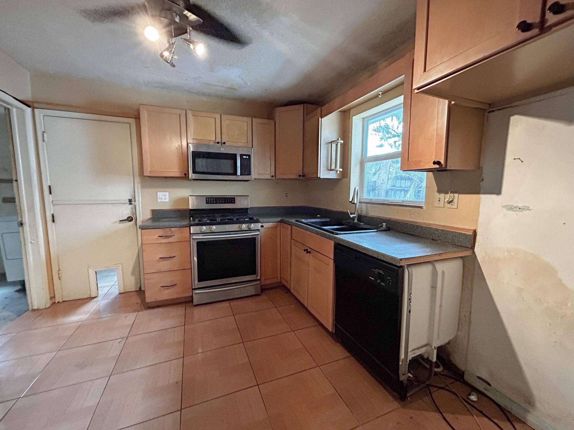 6117 SW 20th Court, Miramar, FL 33023 Photo