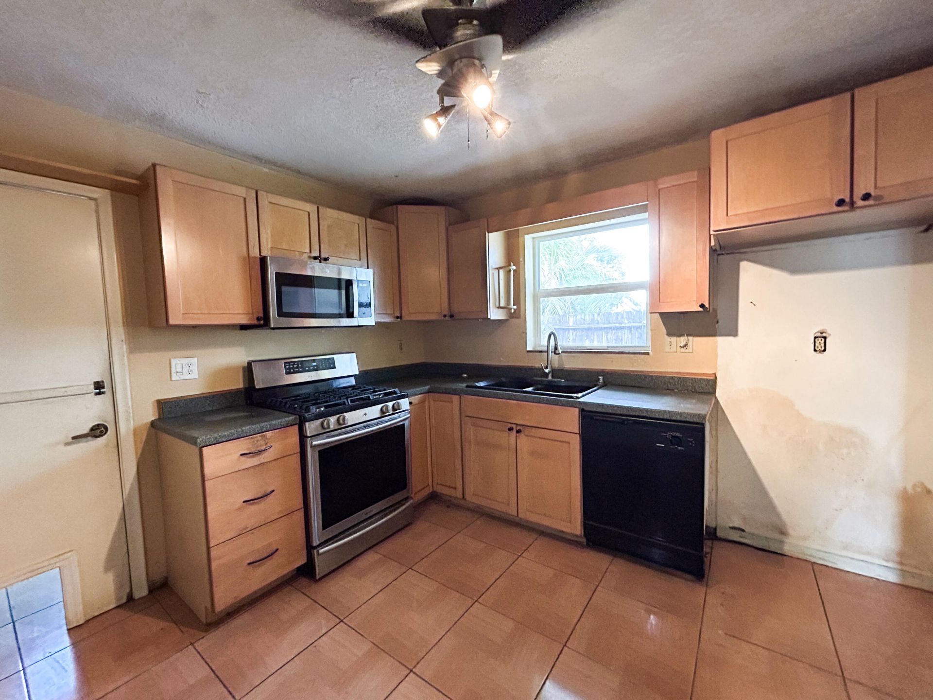 6117 SW 20th Court, Miramar, FL 33023 Photo