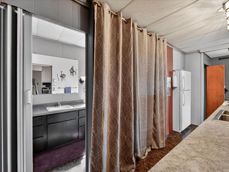 960 W Shore Boulevard, Put in Bay, OH 43456 Photo 12