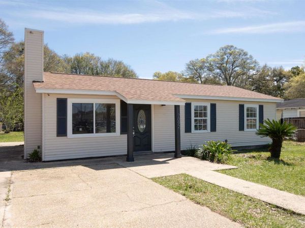 7092 Apple St, Pensacola, FL 32503