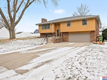 126 S Vermont Street, Bennington, NE 68007