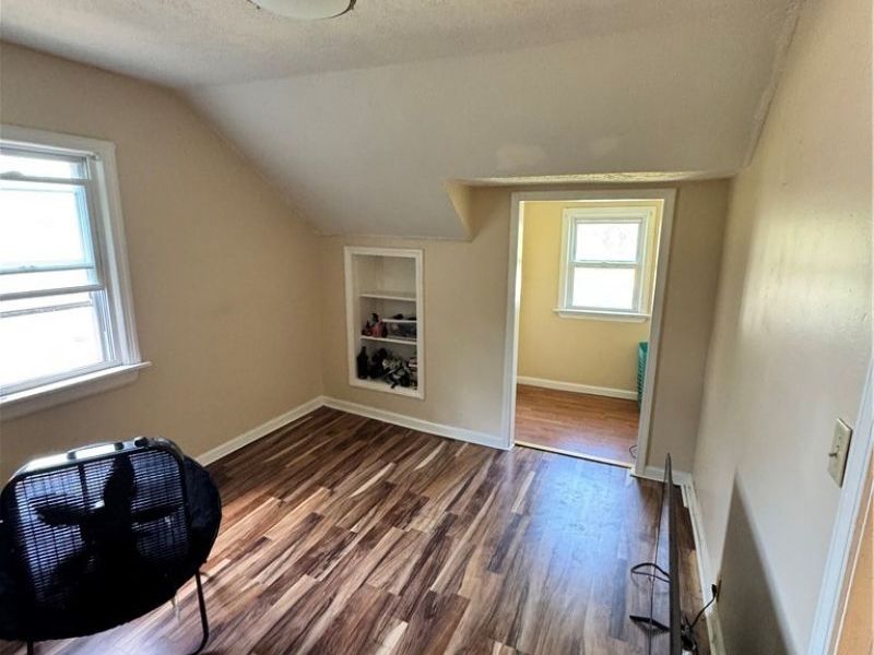 5696 Columbia Drive, Bedford Heights, OH 44146 Photo 12