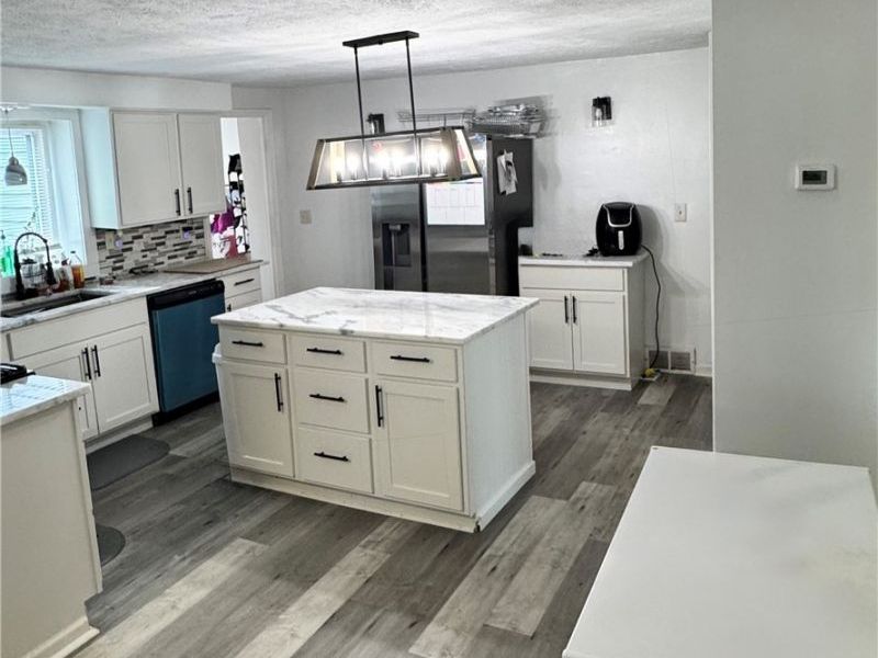 5696 Columbia Drive, Bedford Heights, OH 44146 Photo 4