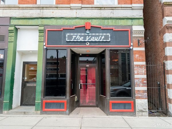 122 East Main , Waterbury, CT 06702