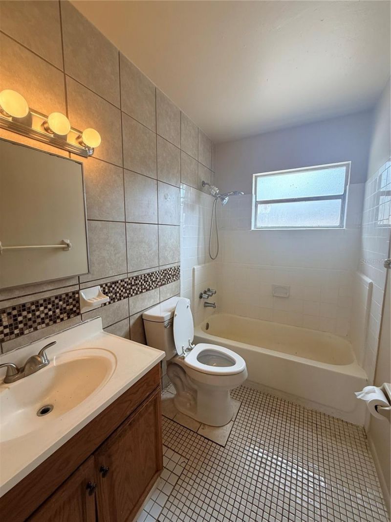 614 Larry Drive , Deland, FL 32724 Photo