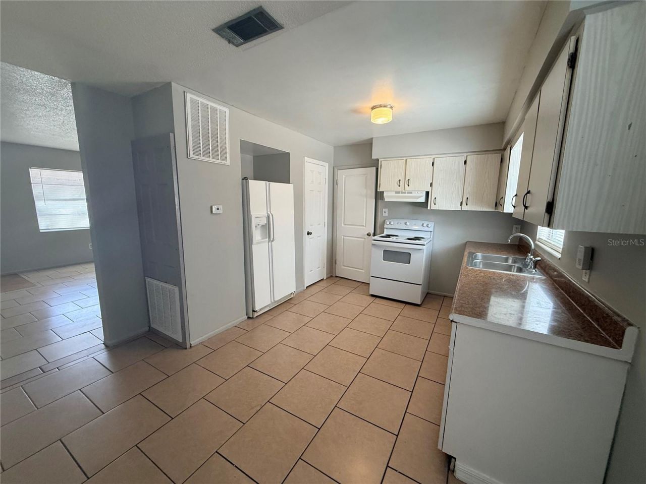 614 Larry Drive , Deland, FL 32724 Photo