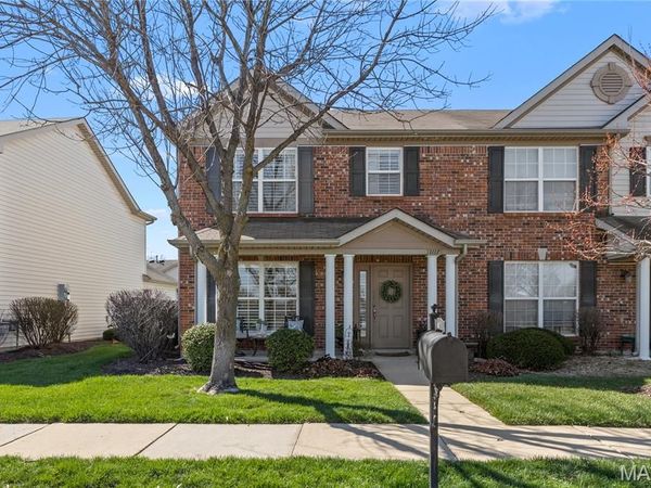 1117 Ridgeway Drive , Lake St Louis, MO 63367