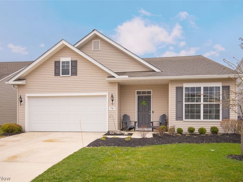 701 Cedar Crest Drive, Elyria, OH 44035 Photo 1