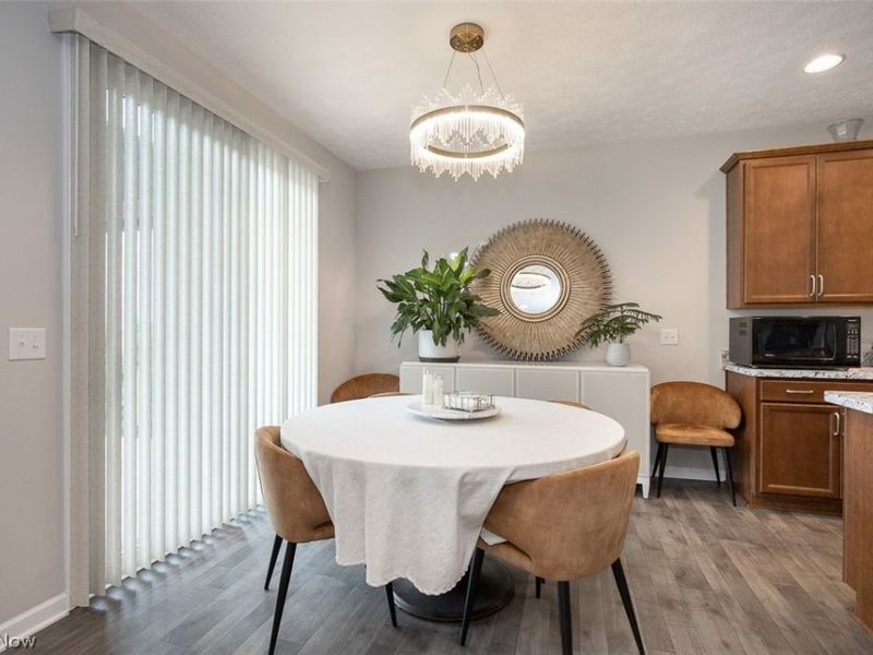 701 Cedar Crest Drive, Elyria, OH 44035 Photo 6