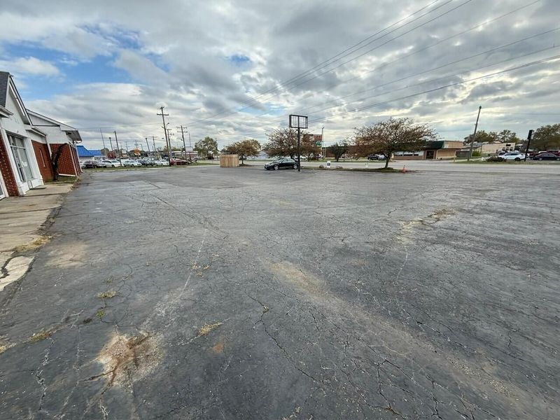 6050 E Livingston Avenue, Columbus, OH 43232 Photo 3