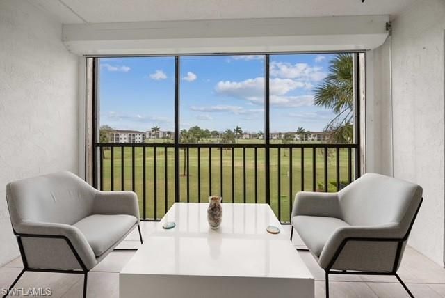 37 High Point Cir E, Unit 307, Naples, FL 34103 Photo