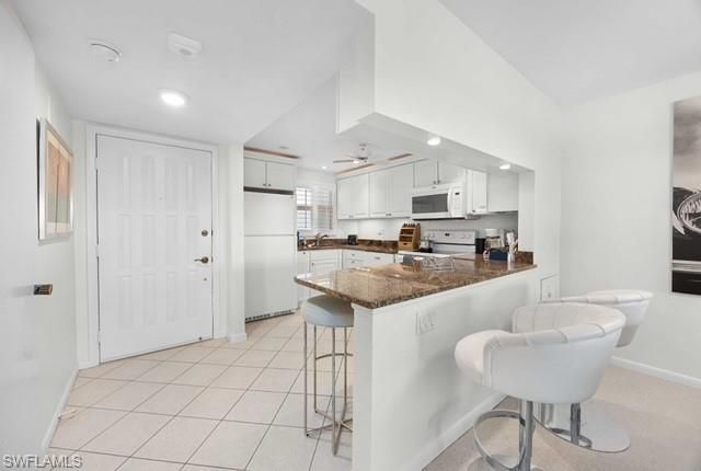 37 High Point Cir E, Unit 307, Naples, FL 34103 Photo