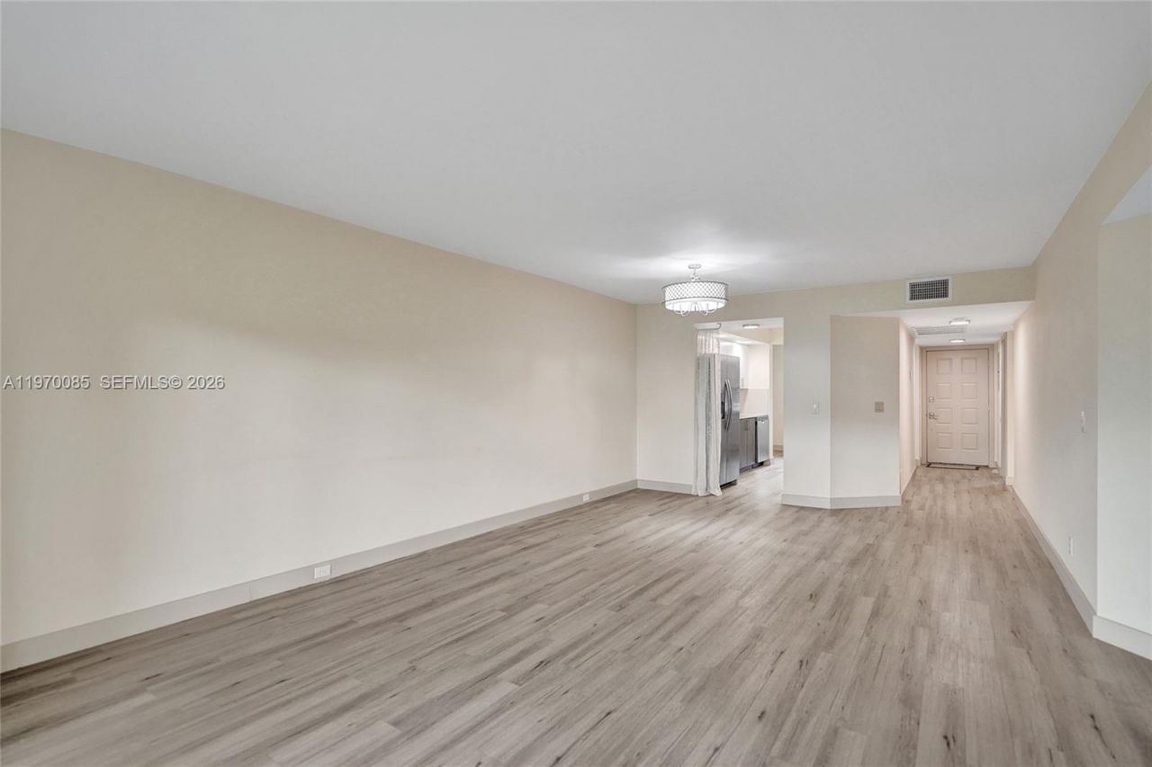 12750 SW 4th Ct, Unit 111J, Pembroke Pines, FL 33027 Photo