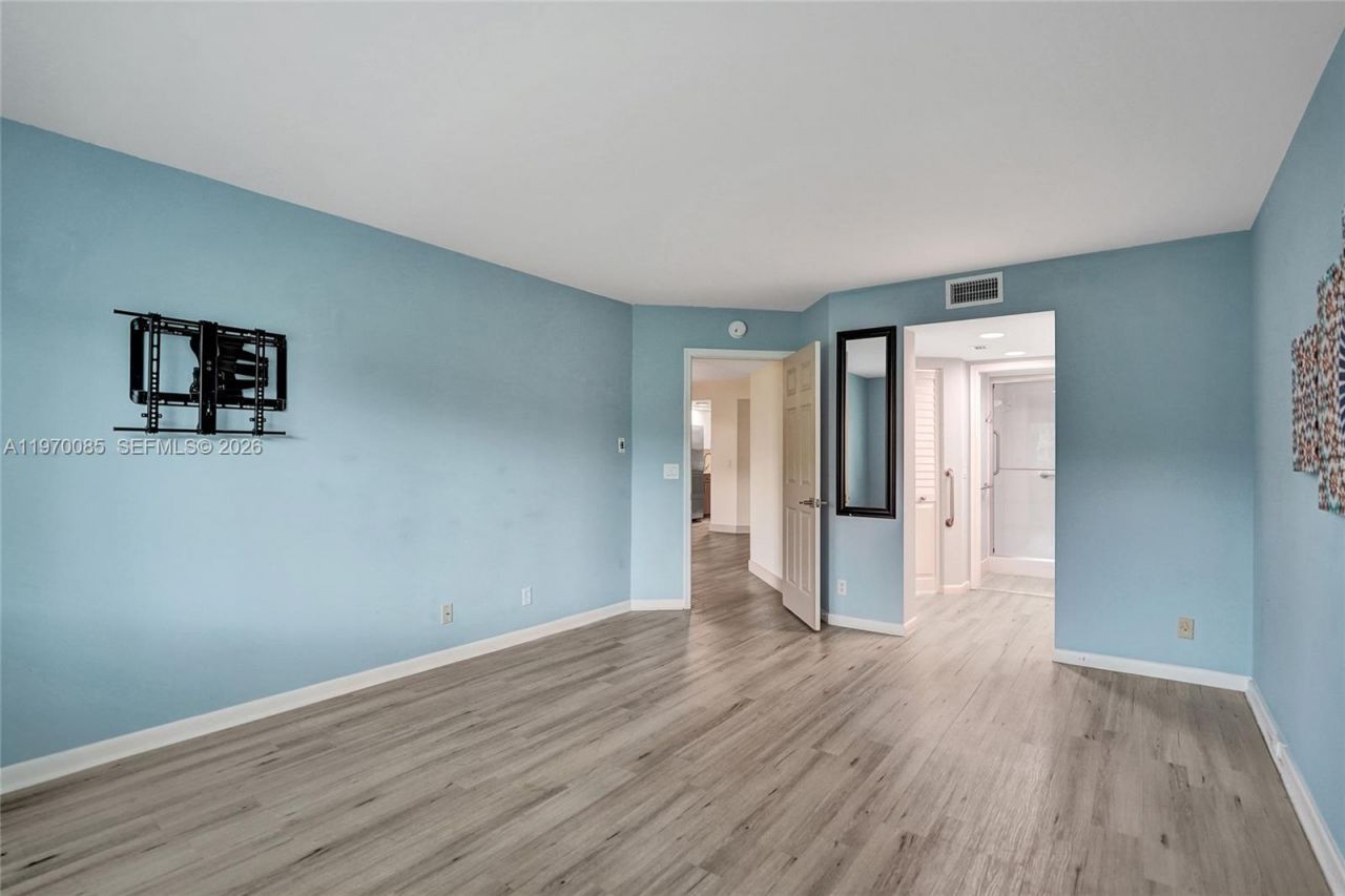 12750 SW 4th Ct, Unit 111J, Pembroke Pines, FL 33027 Photo