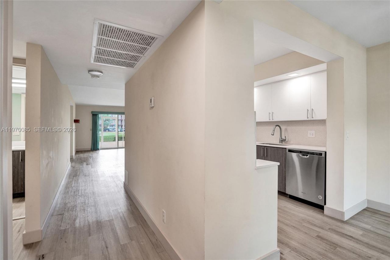12750 SW 4th Ct, Unit 111J, Pembroke Pines, FL 33027 Photo