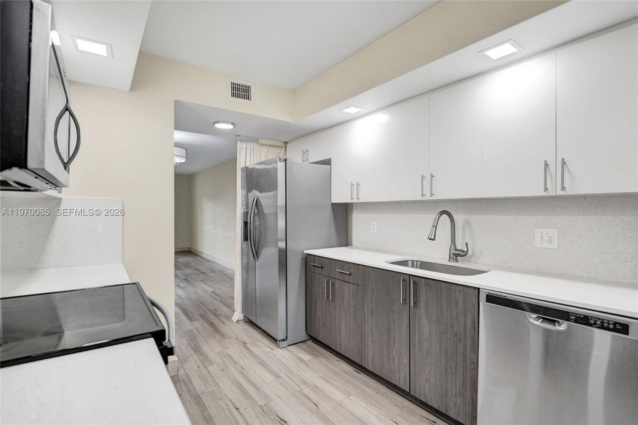 12750 SW 4th Ct, Unit 111J, Pembroke Pines, FL 33027 Photo