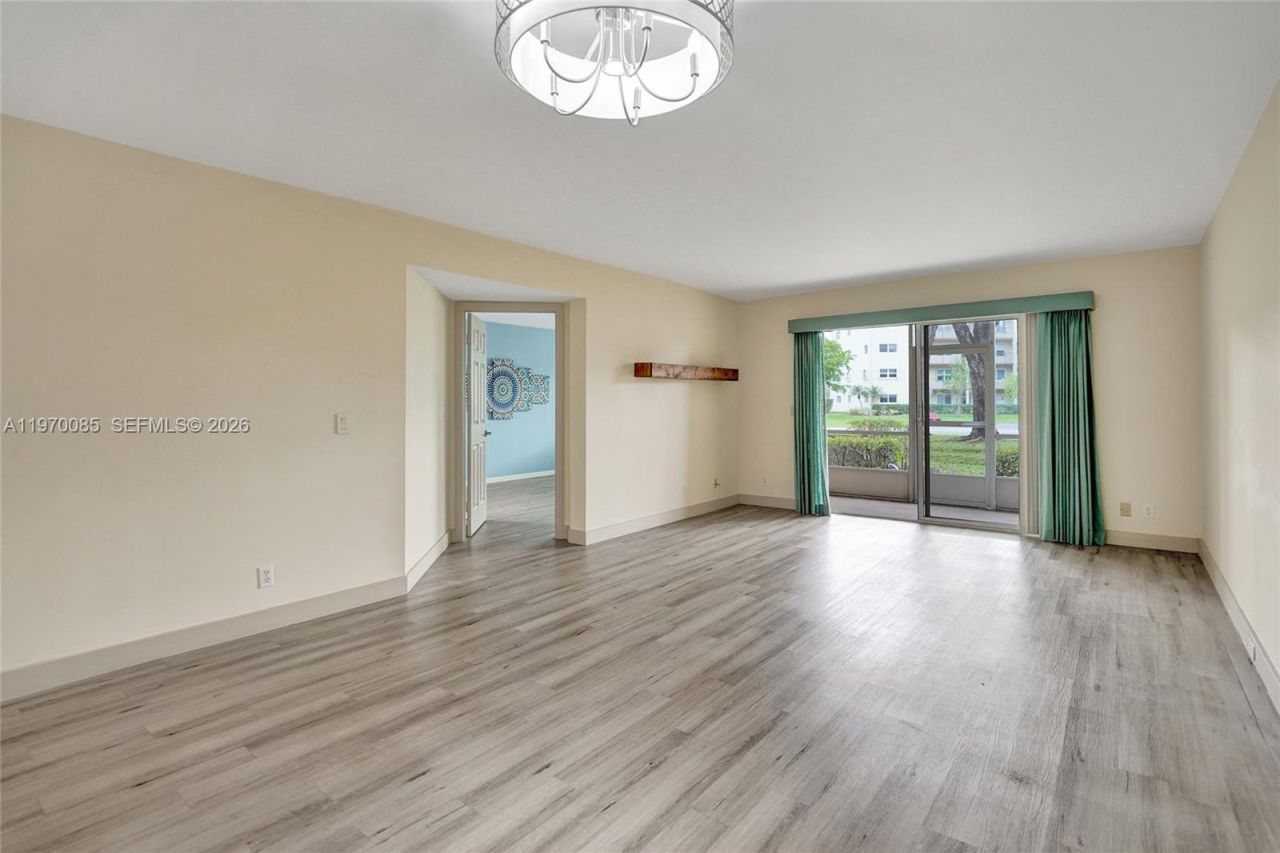 12750 SW 4th Ct, Unit 111J, Pembroke Pines, FL 33027 Photo