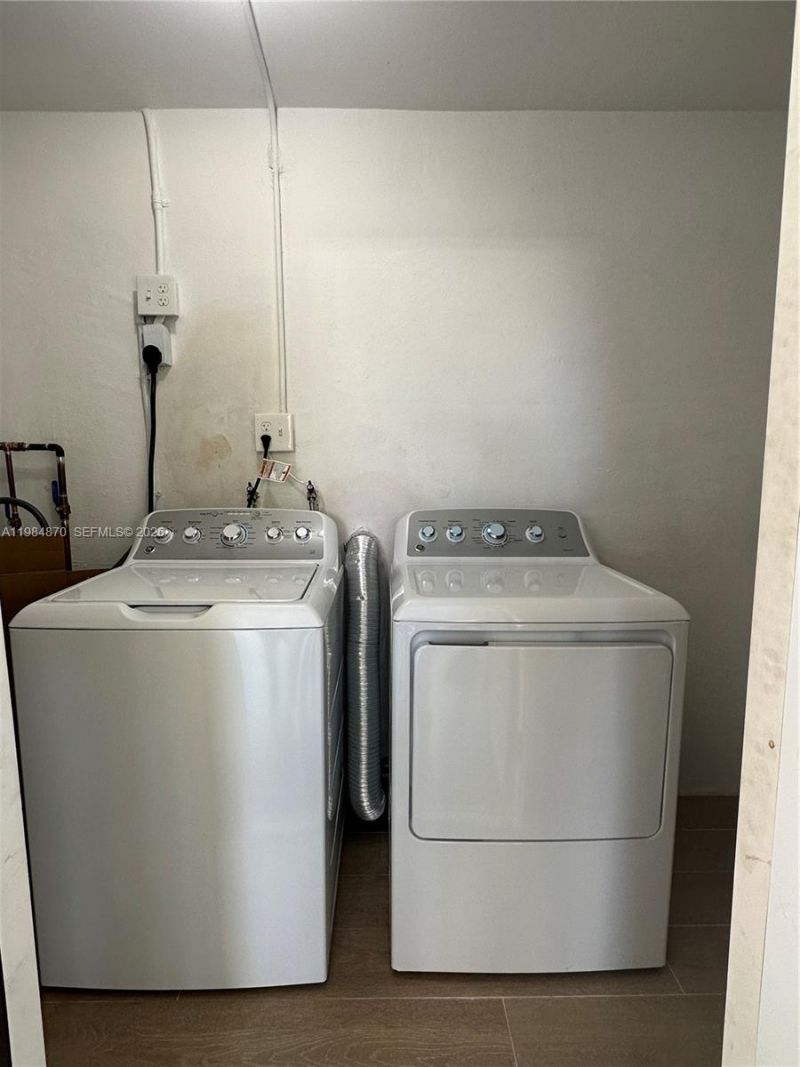 3042 Hayes St , Hollywood, FL 33021 Photo