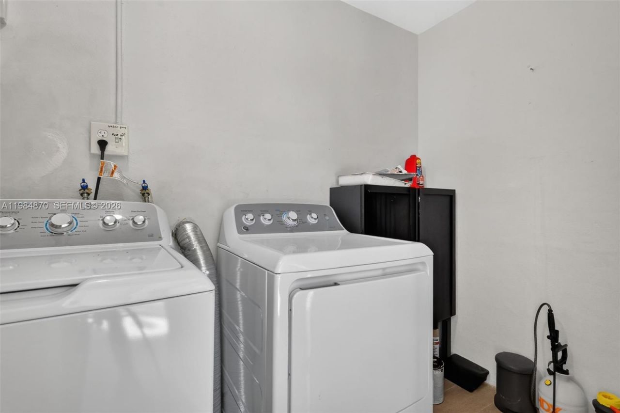 3042 Hayes St, Hollywood, FL 33021 Photo
