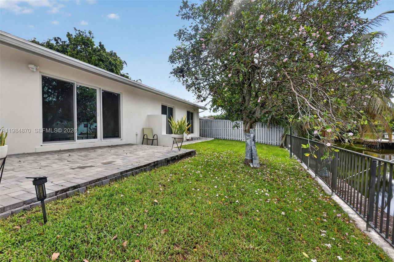 3042 Hayes St, Hollywood, FL 33021 Photo